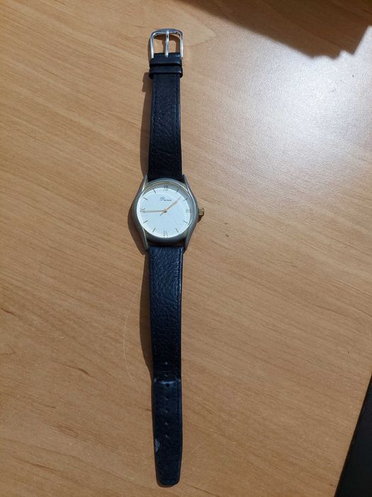 Relógio Clássico mostrador branco