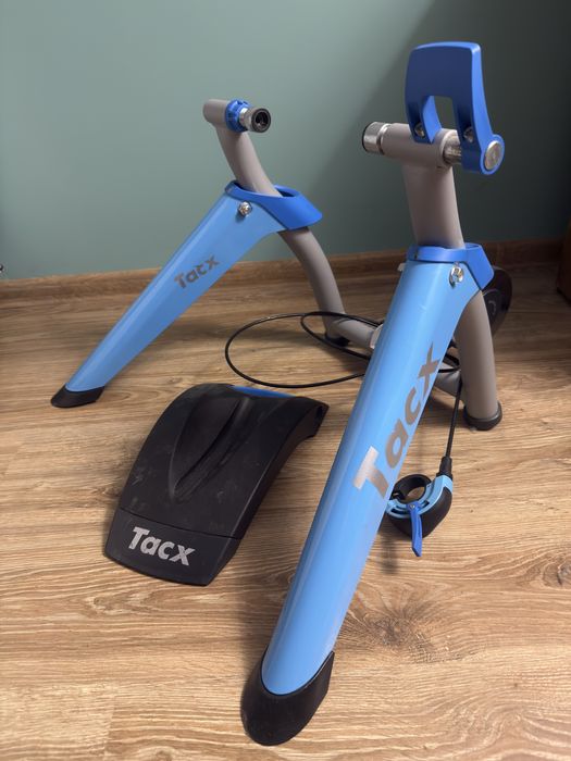 Trenażer Tacx Satori