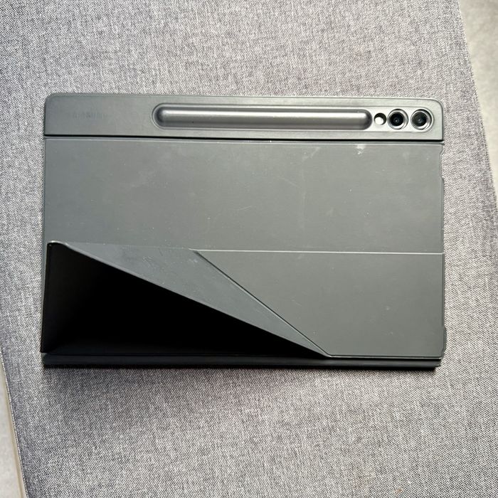 Samsung Galaxy Tab S9+ – Como Novo | Com S Pen + Book Cover