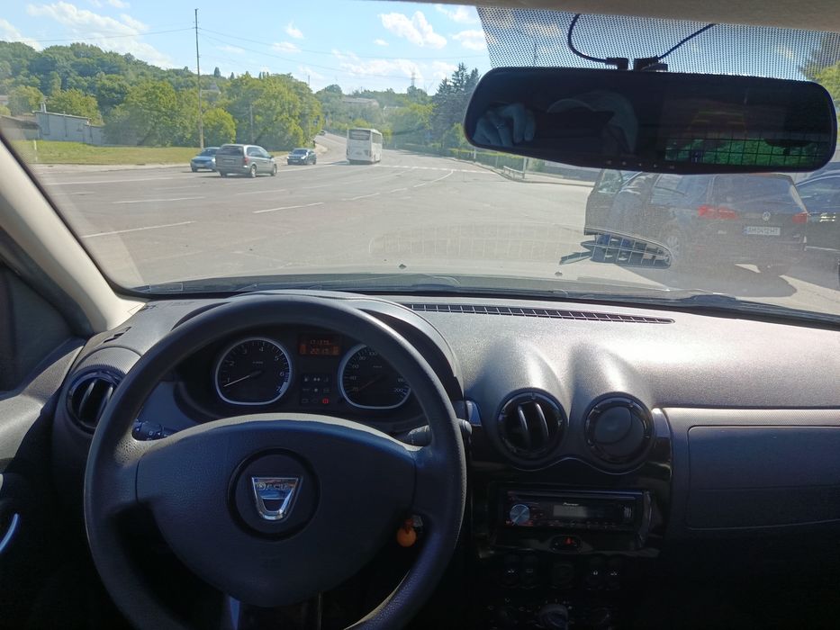 Dacia duster 10 рік