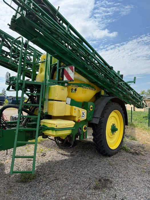 Обприскувач John Deere 840i