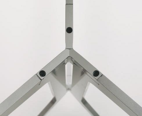 Mesa de Jantar Tampo de Vidro Design Isbone