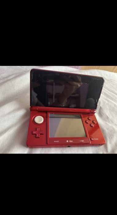 Nintendo 3DS Vermelha modificada