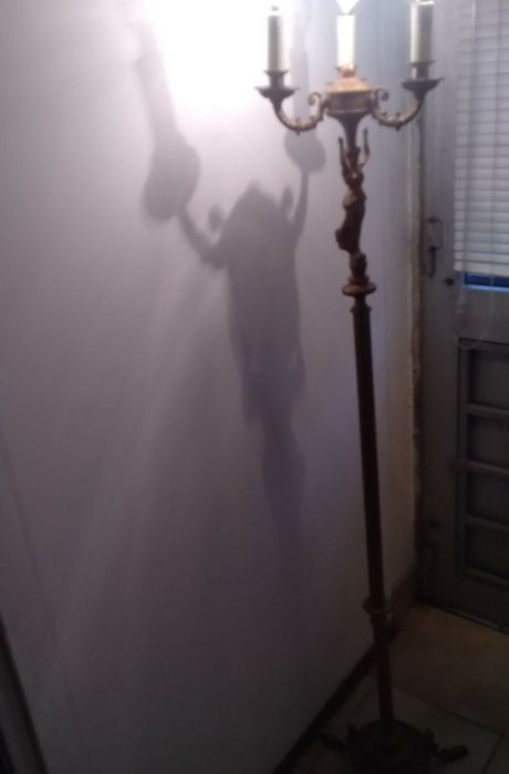 Candeeiro vintage para sala, de pé alto