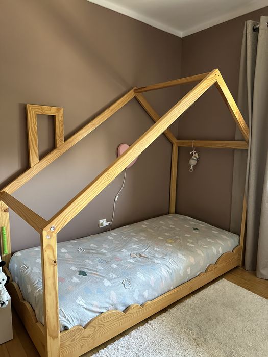Cama em forma de casa