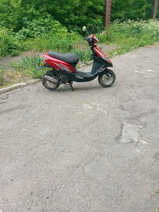 Продам скутер все працює дзвоніть