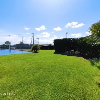 Condominio fechado em Sta X com piscina e campo de tenis