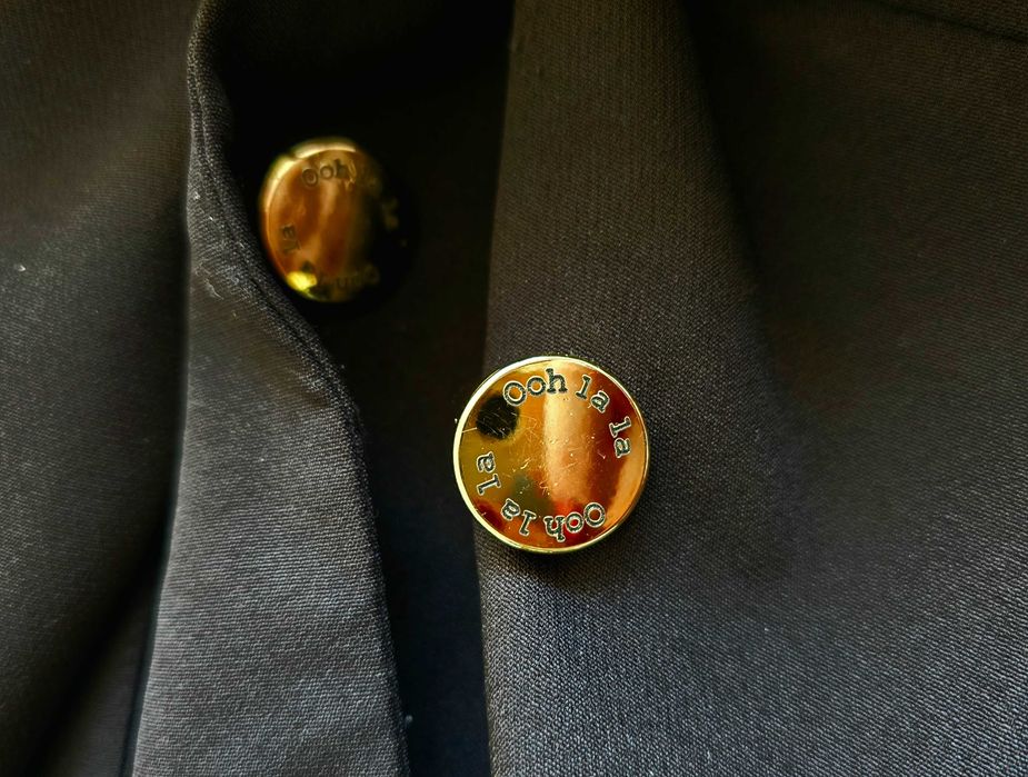 Czarna sukienka garniturowa marynarka taliowana Ooh la la