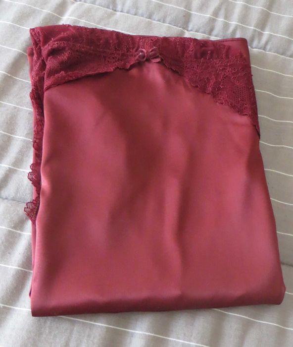 Camisa noite, alças cruzam a trás, peito renda - Tam- M/S - Como Nova