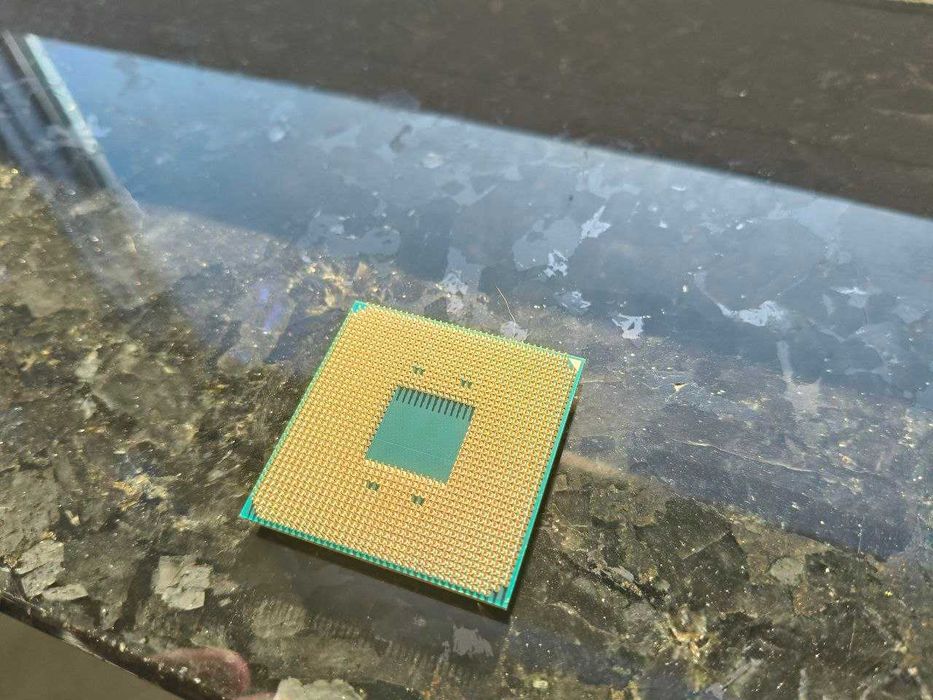 AMD Ryzen 3 3100 (4 ядра / 8 потоків, до 3.9 GHz)