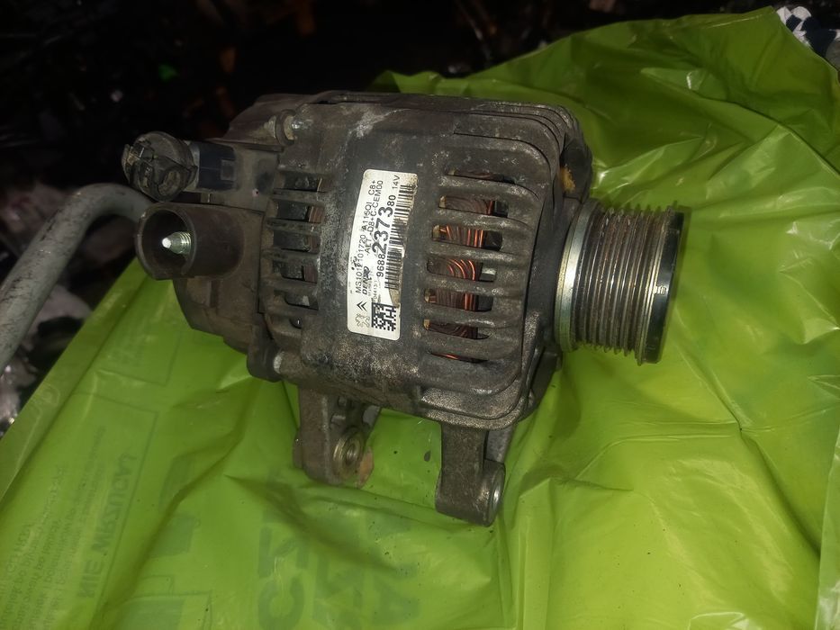 Alternator peugeot 208 1.0 vti Denso