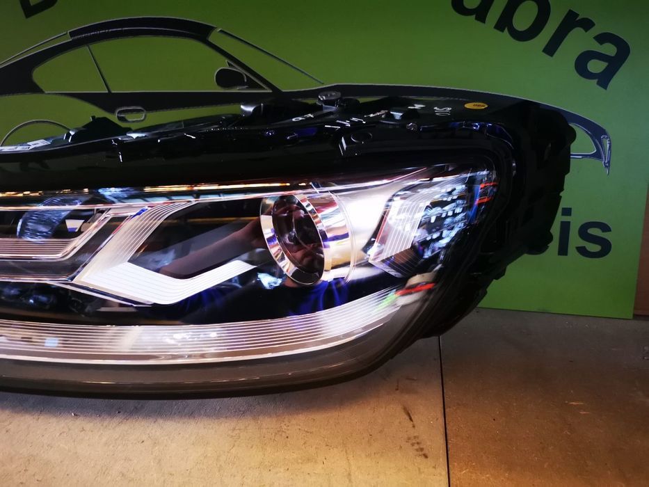 AUDI Q7 4M FAROL ESQ XENON LED - FF015