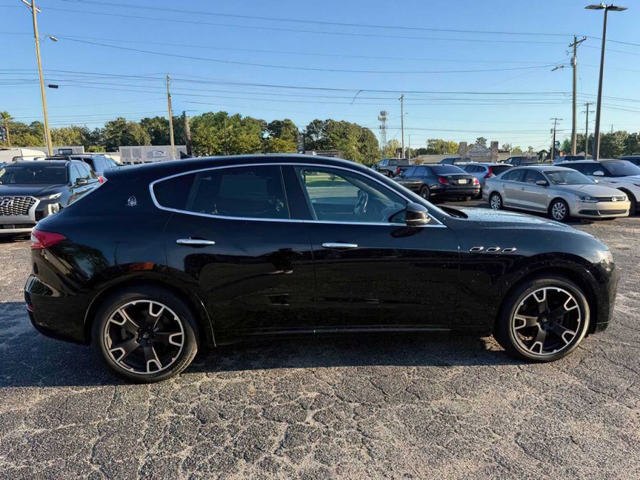 Maserati Levante      2019