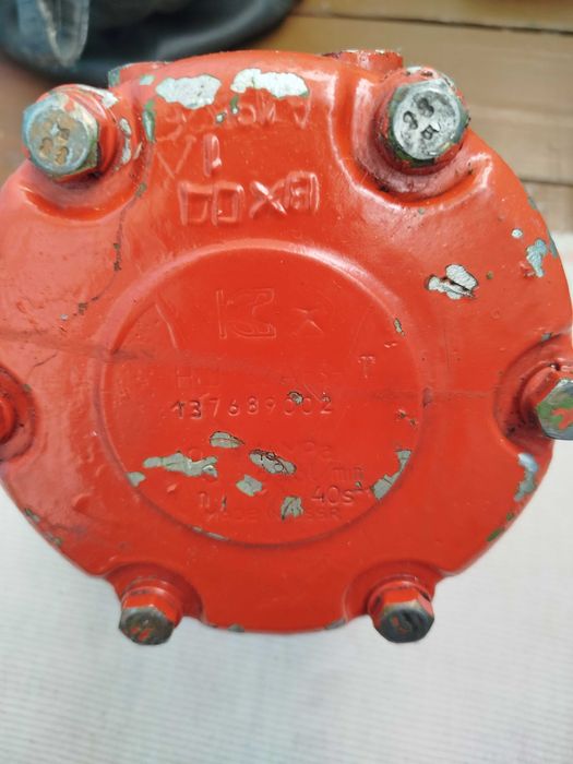 Насос  НШ-32  правий  круглий.