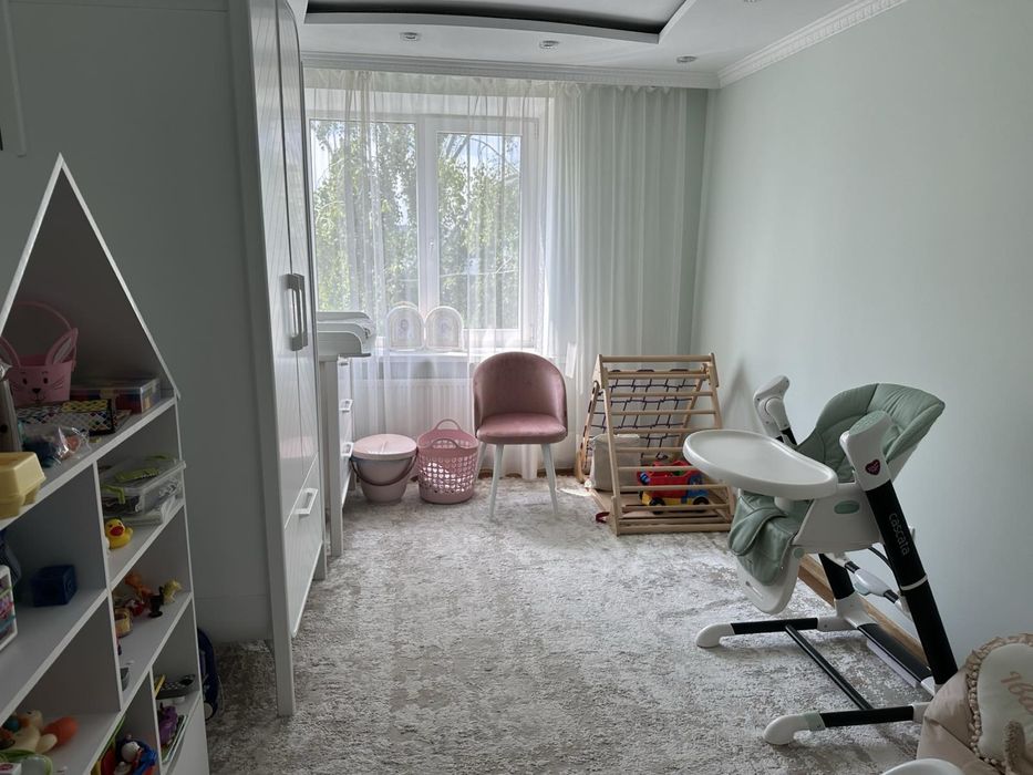 Продаж квартири 4 кім. по вул. Київський шлях