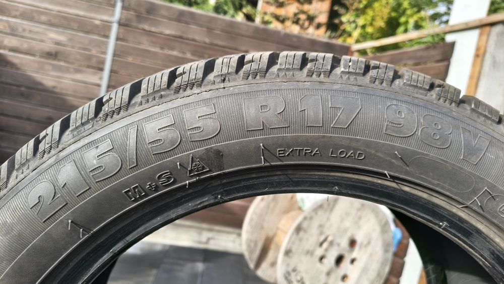 Opony zimowe Kormoran Snow 215/55 R17, DOT 22/2025, wzmocnione, jak nowe