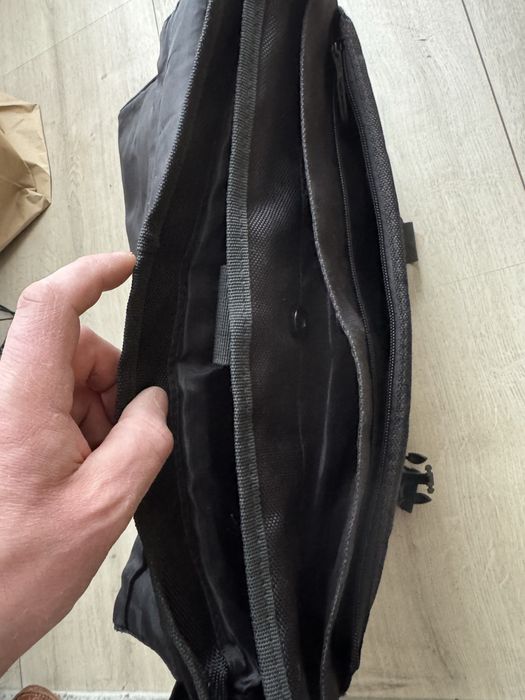 Torba na ramie Reserved na laptopa