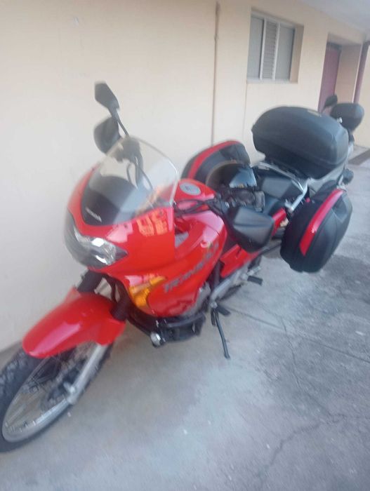 Vende se mota praticamente nova