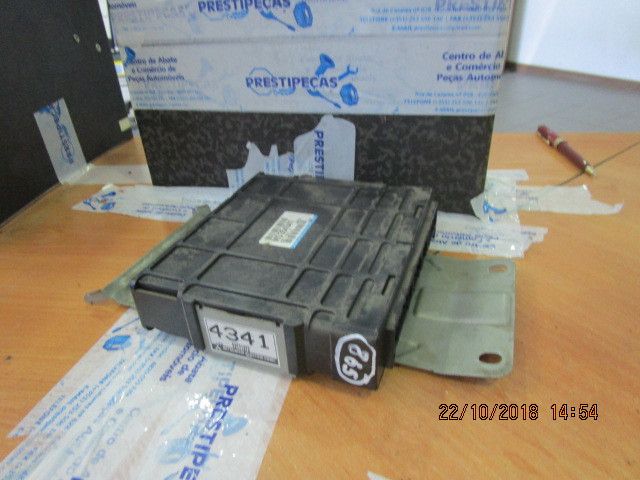 Centralina motor / ECU MITSUBISHI Space Wagon (N9_W, N8_W)