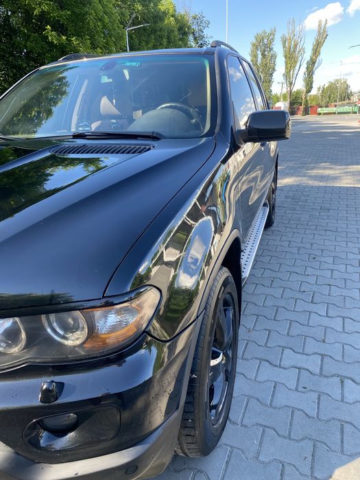 Продам BMW X5 e53