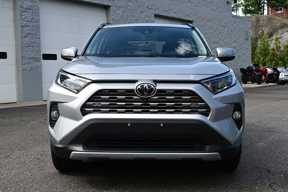 Toyota RAV4 Limited Gasoline      2019