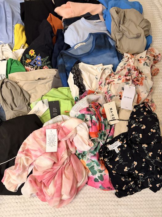 Pakiet damskich ubrań 33 sztuki po 5zł Zara PrettyLittleThing