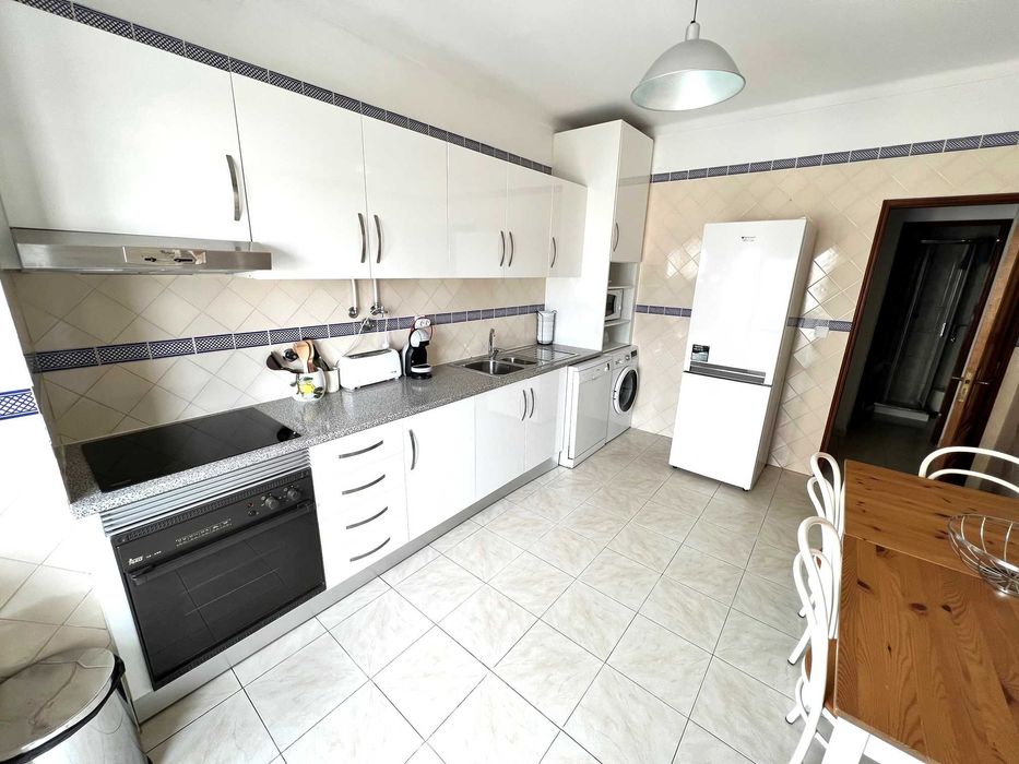 Apartamento com 2 WC e Garagem