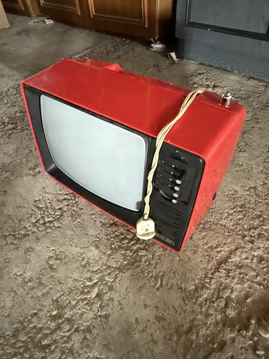 Zabytkowy Telewizor Junost 402 CRT / PRL