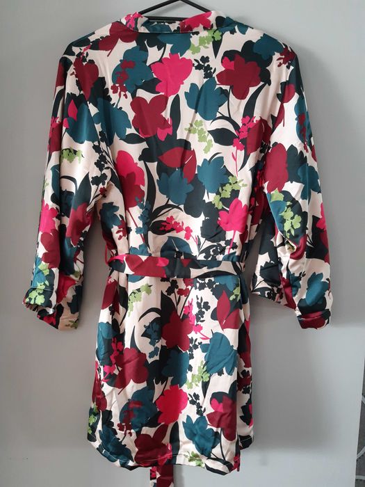 Markowy nowy szlafrok Etam milutki i szykowny z polarem rękaw 3/4