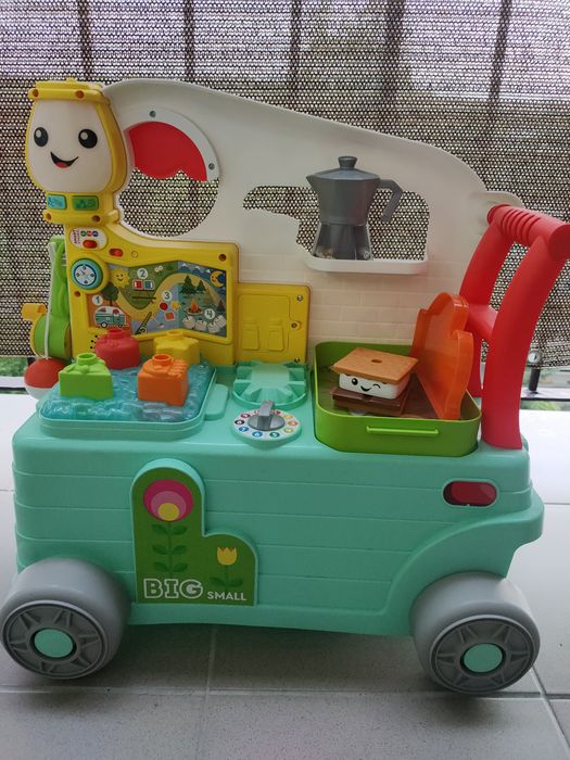 Wesoły Kamper Malucha. Fisher Price. Chodzik. Pchacz. 3 w 1