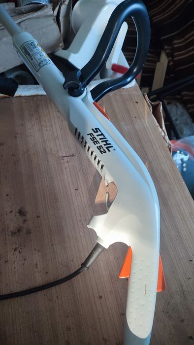 Podkaszarka do trawy kosa elektryczna Stihl FSE 52