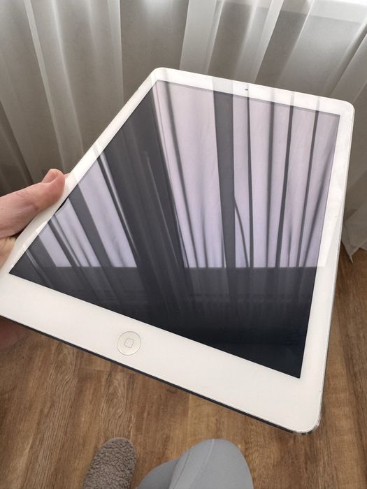 iPad Air (WiFi) 16GB  MD788Ll/A
