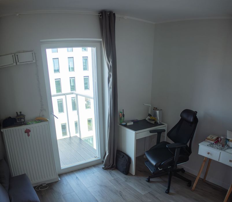 pokój 10 m2 z balkonem