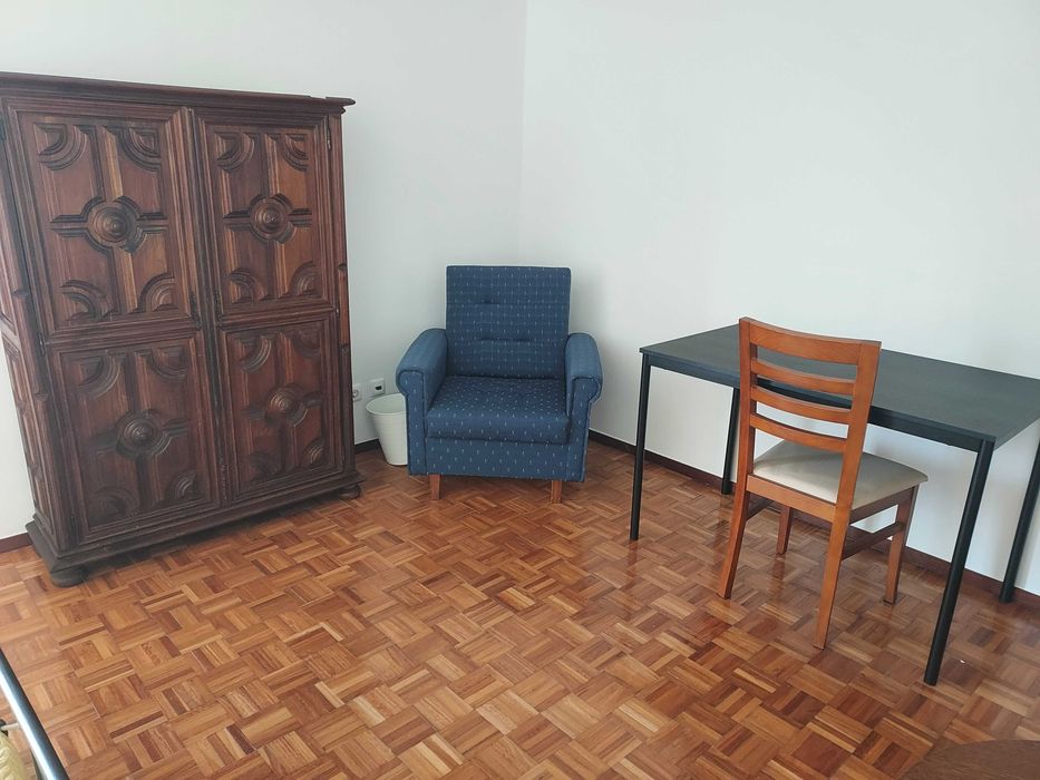 Alfragide Sul - Alugo Quarto individual , despesas incluídas
