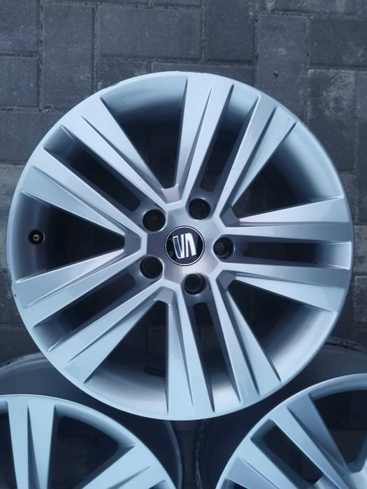 Felgi Seat Leon VW Golf Skoda Octavia 7Jx17H2 5x112 ET42