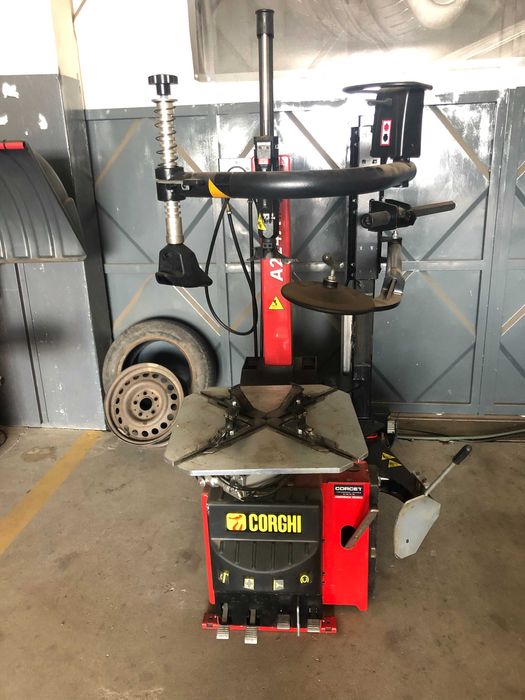 Máquina de desmontar pneus Corghi A224A (nova)