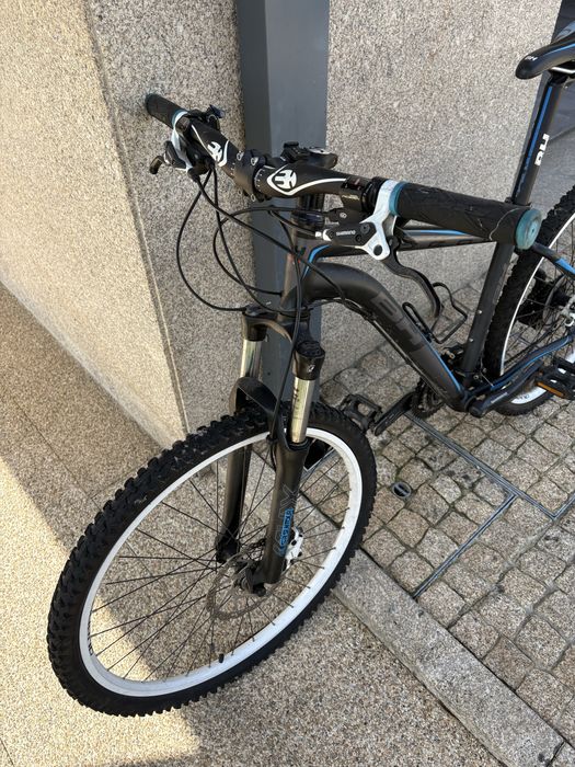 Bicicleta BTT  BH