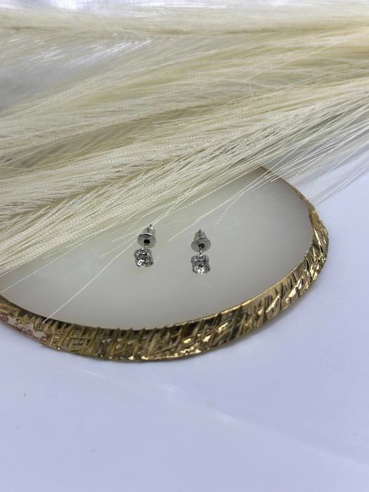 srebrne kolczyki ze stali