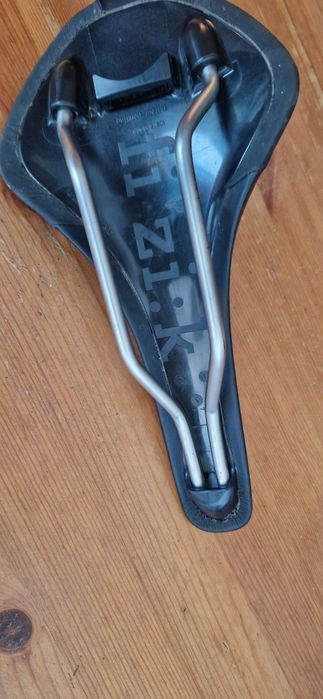 Selim  Fizik / Selle Italia (original) e Selim Ritchey WCS