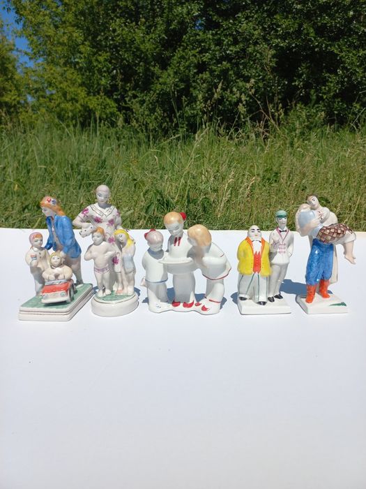 Фарфорові фігурки