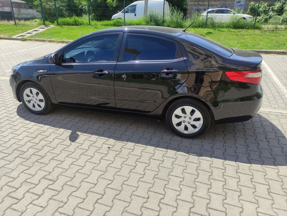 Кіа Ріо 2013року