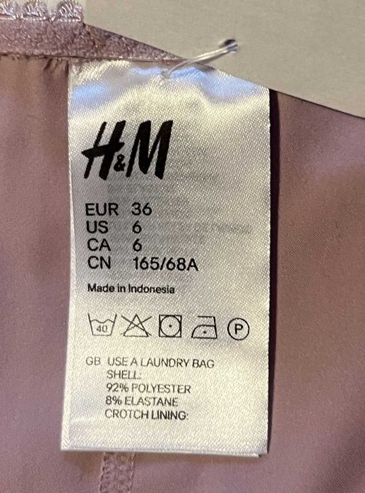 Figi-pas do pończoch, pudrowy róz, atlas, limitowana kolekcja H&M.