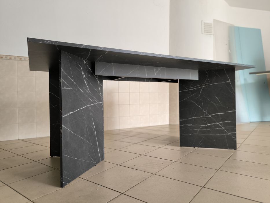 Mesa de sala marmoreada