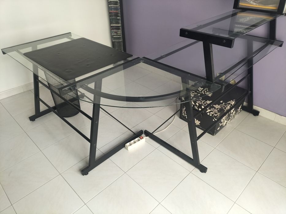 Secretária em vidro