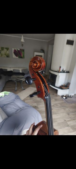 Wiolonczela manufakturowa