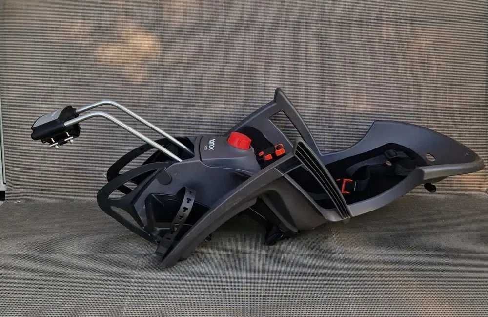 Fotelik rowerowy tylny Hamax Siesta uchylany na ramę pod siodełko