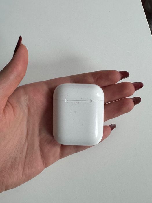 Apple AirPods 2 + чехол