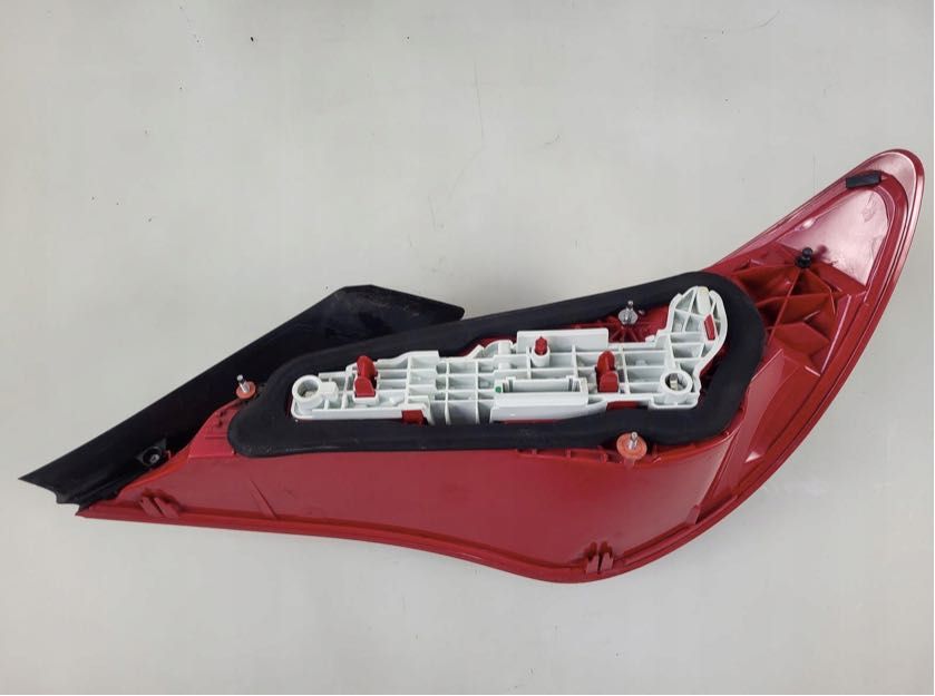 lampa lewy tył lewa tylna MERCEDES CLA C117 W117