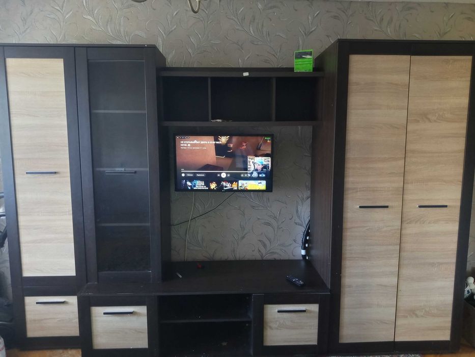 Продам стенку в гостиную