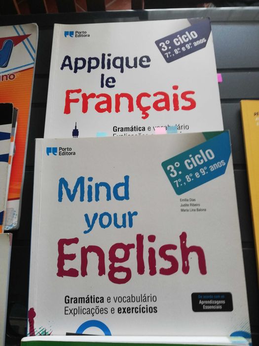 Manuais de apoio ao estudo - vários anos